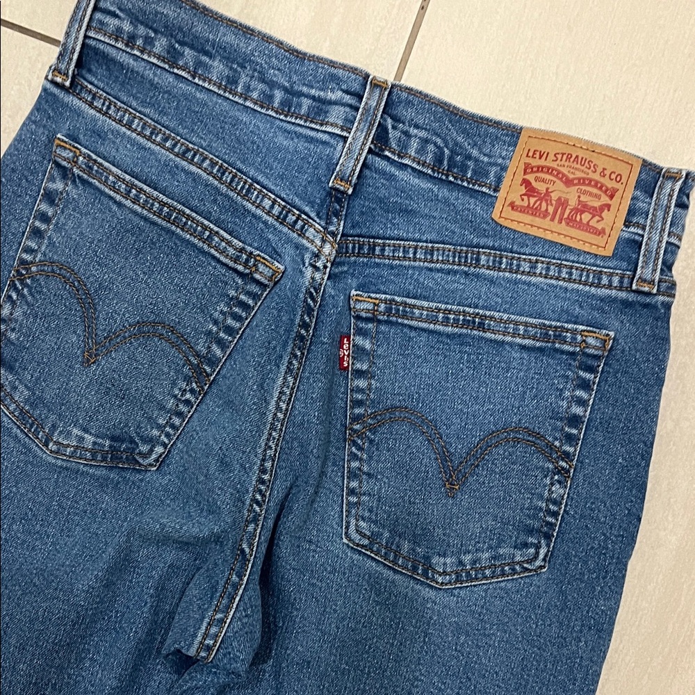 Viral Levi’s wedgie straight Jeans Sz 28 - Picture 6 of 6